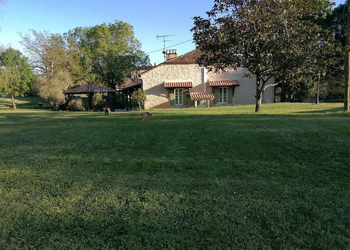 Le Domaine D'elodie בית נופש *